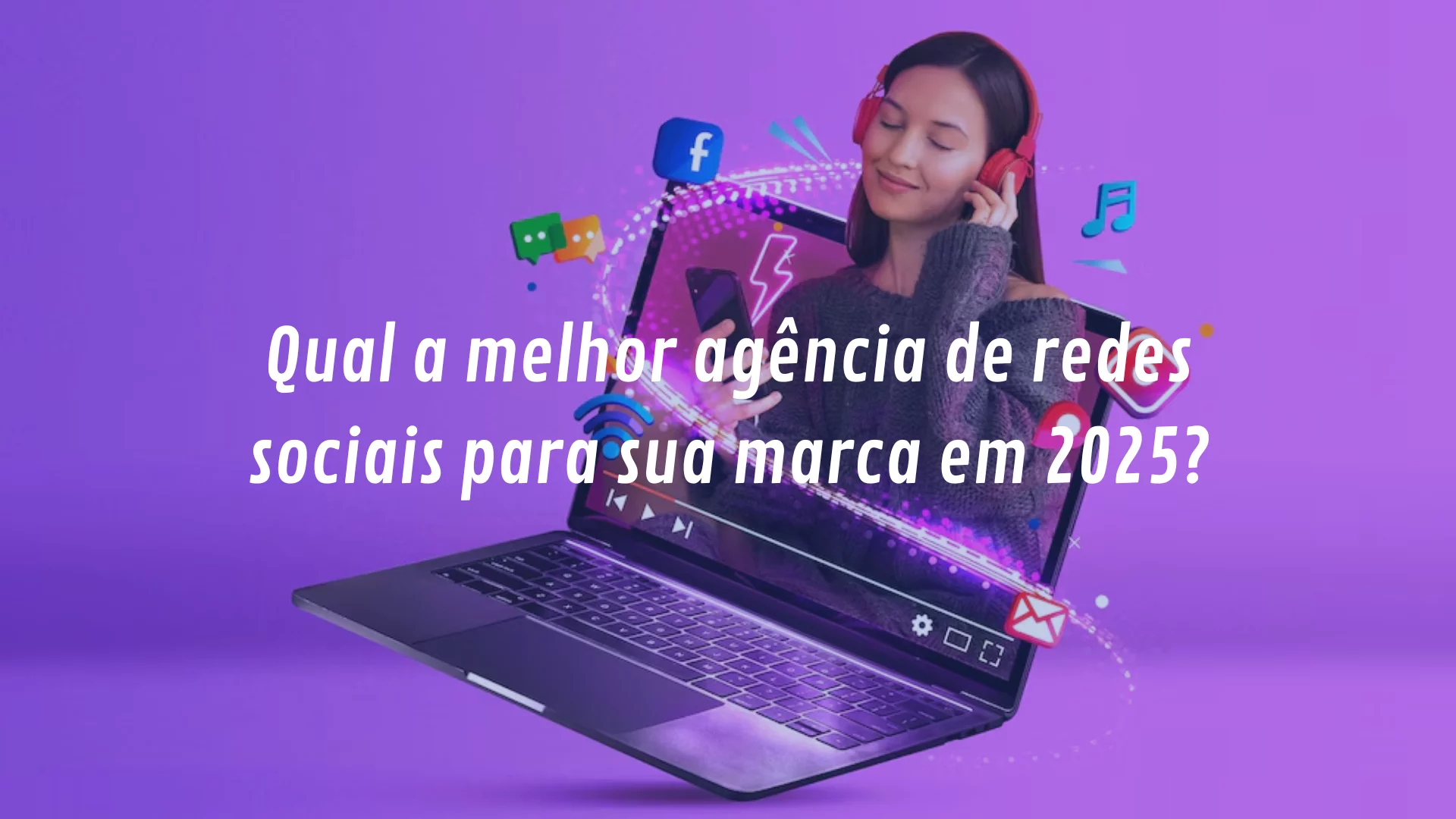 mulher saindo de tela de computador com ícones de redes sociais ao redor
